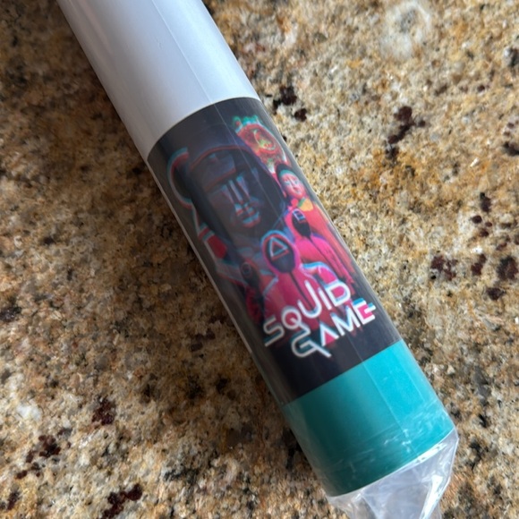 Squid Game (Netflix) season 2 - Group Glitch poster. 22.375 x 34 inches. New - Picture 4 of 4